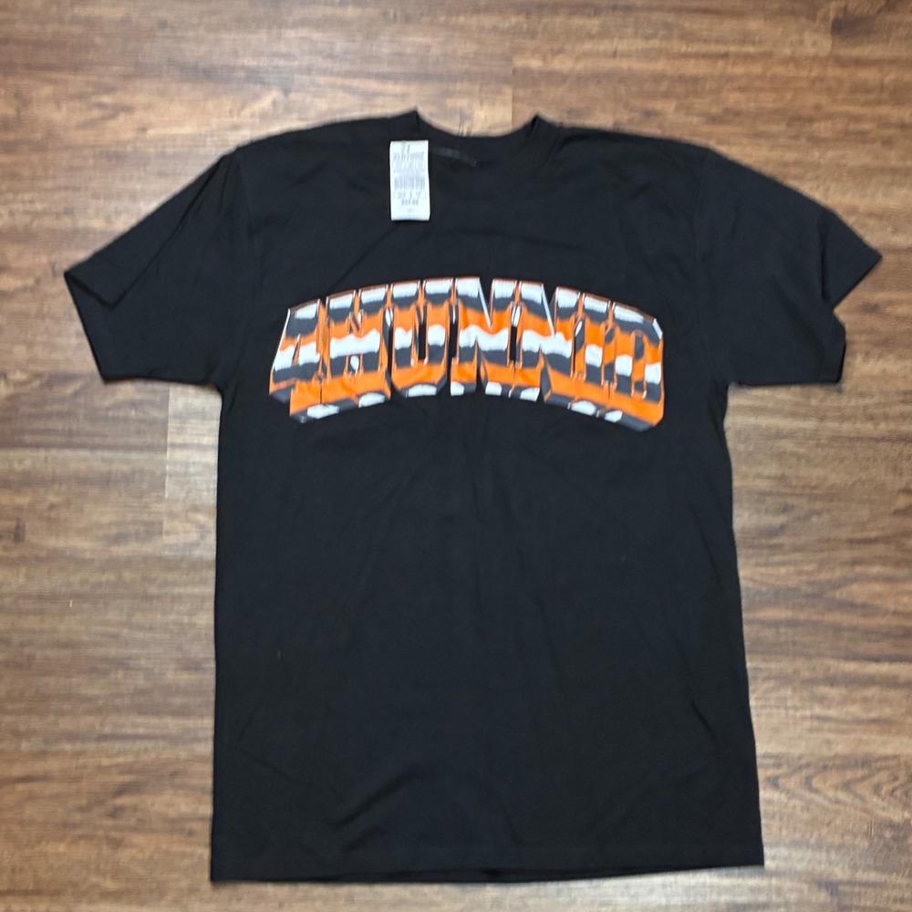 NWT 4Hunnid YG Logo Graphic T-Shirt Men's M Black Orange Streetwear